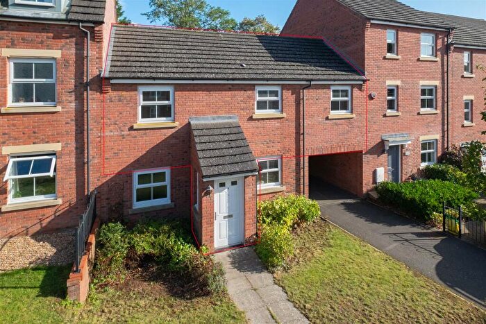 2 Bedroom Flat To Rent In Batsmans Drive, Rushden, NN10
