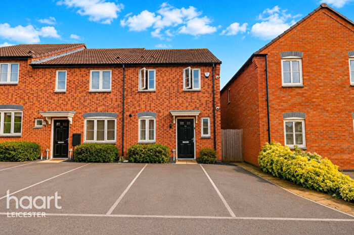 2 Bedroom End Of Terrace House For Sale In Mount View Road, Leicester, LE7