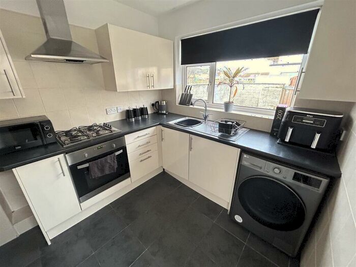 3 Bedroom End Of Terrace House To Rent In Frank Villas, Llandudno, LL30