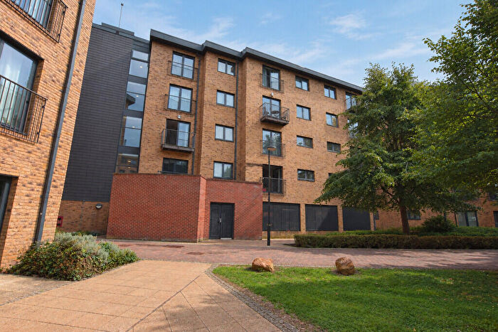 2 Bedroom Apartment To Rent In Dilleys Court, Huntingdon, PE29