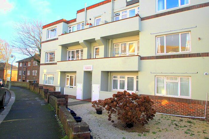 2 Bedroom Flat To Rent In Princes Crescent, Brighton, BN2