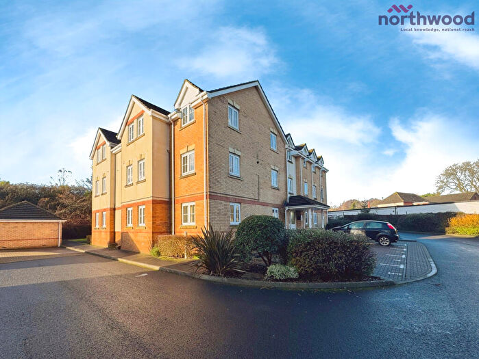 2 Bedroom Flat To Rent In Chandlers Gate, Chandlers Ford, SO53