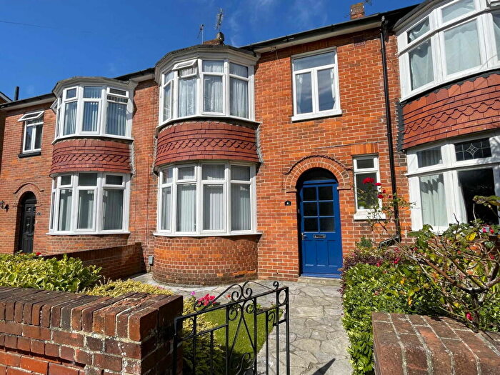 3 Bedroom Terraced House For Sale In Queens Grove, Southsea, PO5