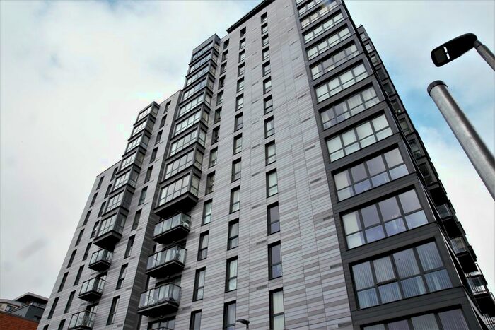 2 Bedroom Flat To Rent In Railway Terrace, Slough, SL2