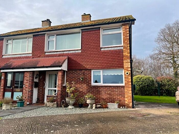 3 Bedroom Property To Rent In Hillcrest Road, Littlebourne, Canterbury, CT3