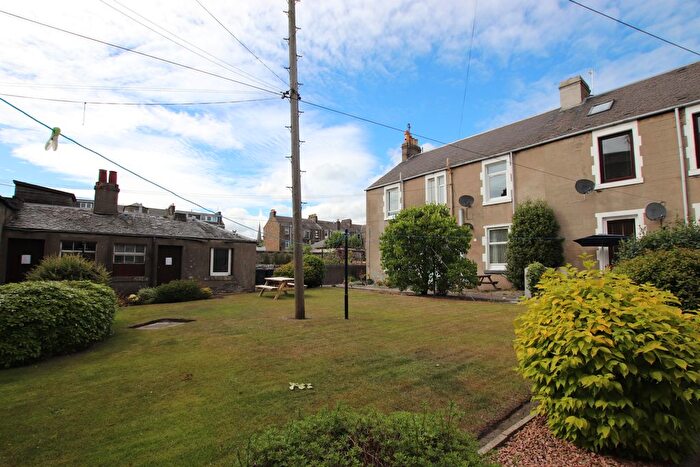 1 Bedroom Flat To Rent In Brook Street, Dundee, DD5