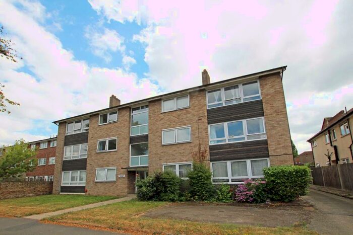 2 Bedroom Flat To Rent In Palace Road, Kingston Upon Thames, KT1