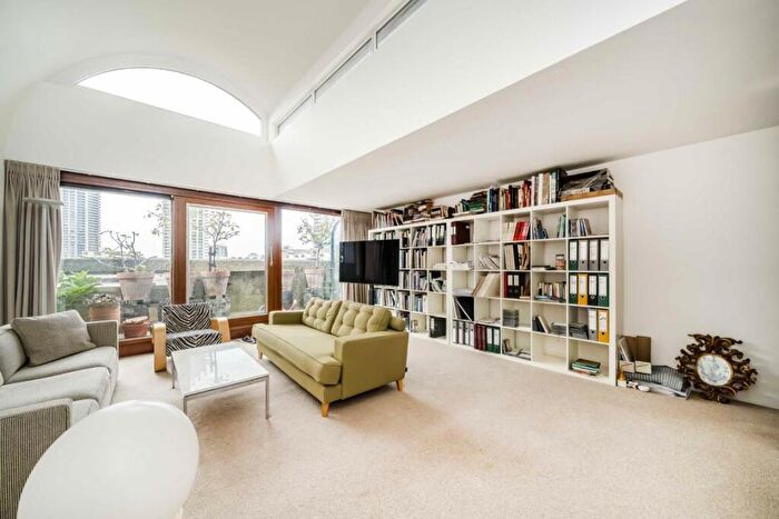 2 Bedroom Flat For Sale In Barbican, Willoughby House, EC2Y