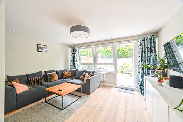 3 Bedroom Flat For Sale In Ackroyd Drive, , Bow, London, E3