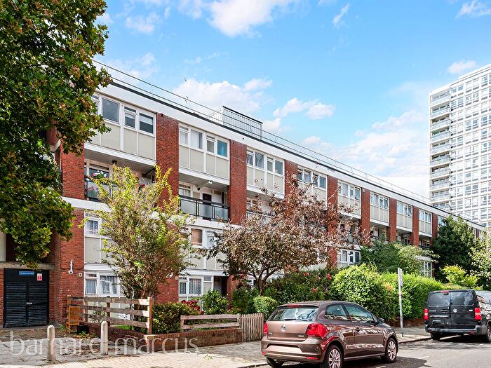 3 Bedroom Flat To Rent In Rosenau Road, London, SW11