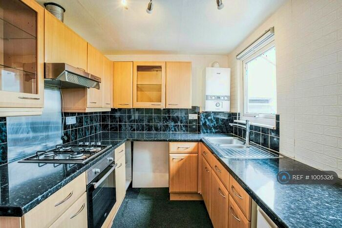 1 Bedroom Flat To Rent In Second Floor, South Croydon, CR0