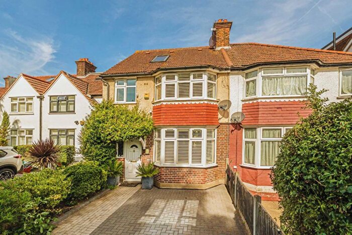 4 Bedroom Semi-Detached House For Sale In Riverside Walk, Isleworth, TW7