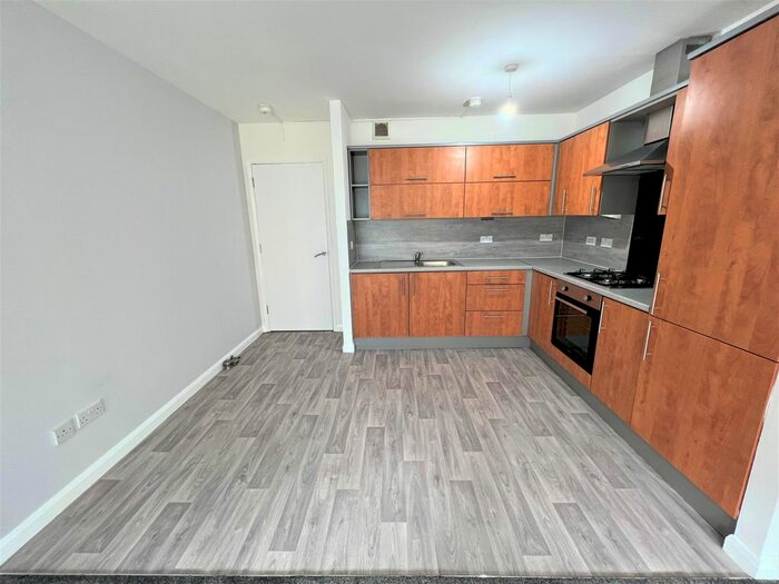 2 Bedroom Flat To Rent In Barrland Street, Pollokshaws, Glasgow, G41