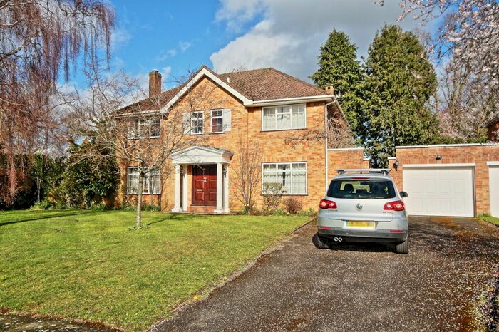 4 Bedroom Detached House To Rent In Amberley Close, Send, Woking, GU23