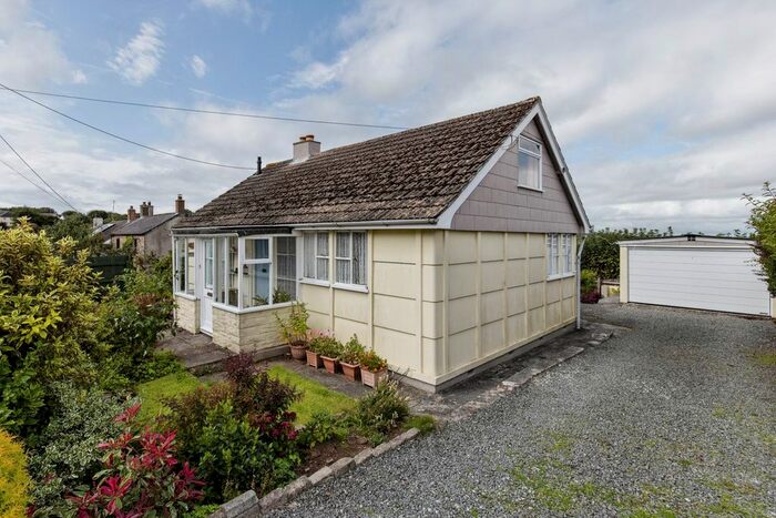 2 Bedroom Bungalow For Sale In East Taphouse, Liskeard, Cornwall, PL14