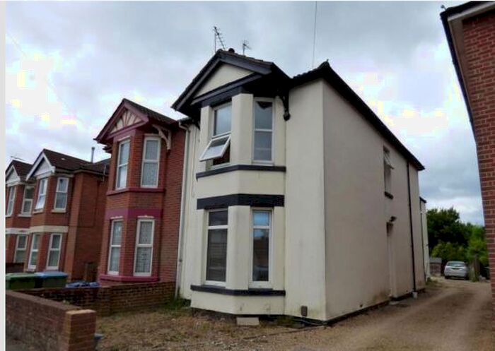 2 Bedroom Maisonette To Rent In Radstock Road, Southampton, SO19