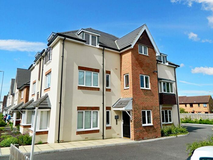 2 Bedroom Apartment To Rent In Elm Grove, Horsham, RH13