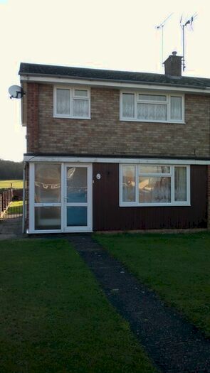 3 Bedroom Semi-Detached House To Rent In Queen Street, Southminster, CM0