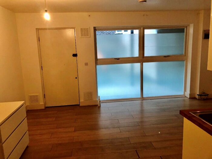 Studio To Rent In Rollins Street, London, SE15