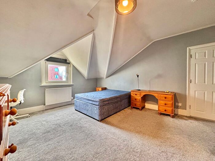 1 Bedroom Property To Rent In Victoria Road North, Southsea, PO5