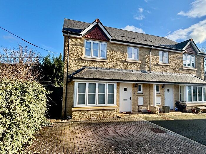 3 Bedroom Semi-Detached House For Sale In Kings Avenue, Corsham, SN13