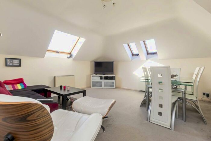 1 Bedroom Flat To Rent In Swan Road, Feltham TW13