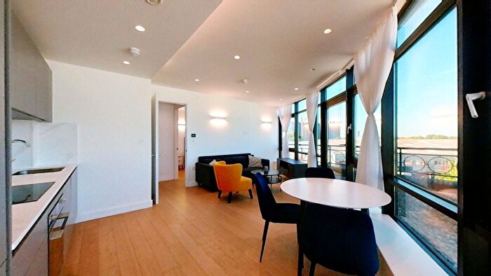 1 Bedroom Flat To Rent In New Horizons Court, Brentford, TW8