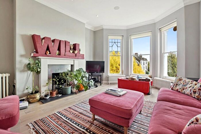 4 Bedroom Flat To Rent In Gondar Gardens London, NW6
