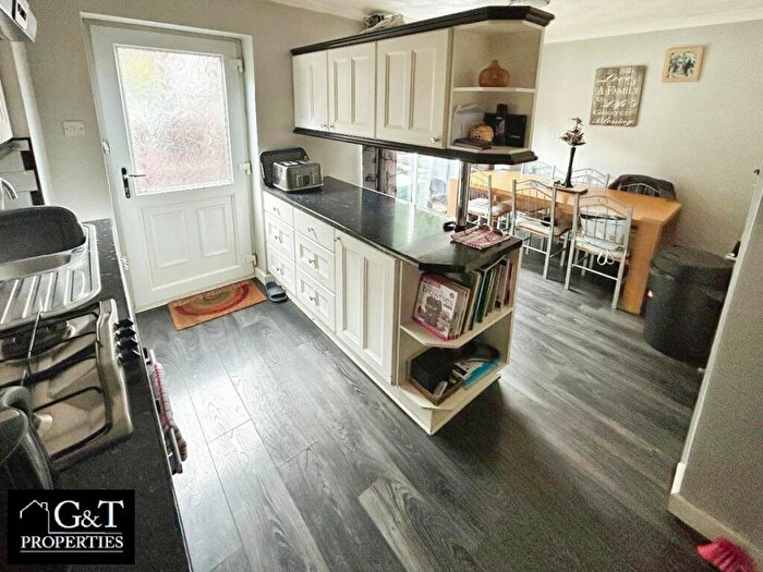 4 Bedroom Semi-Detached House For Sale In Rangeways Road, Kingswinford, DY6