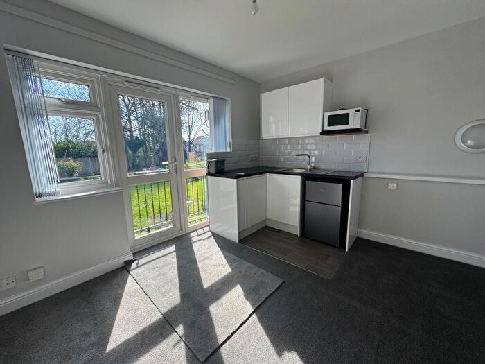 Studio To Rent In The Approach, Orpington, BR6