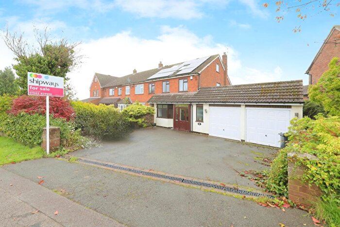 4 Bedroom Semi-Detached House For Sale In Dark Lane, Romsley, Halesowen, B62