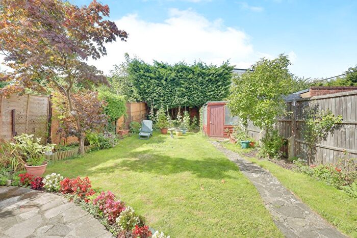 2 Bedroom Detached Bungalow For Sale In Cedar Road, Benfleet, SS7