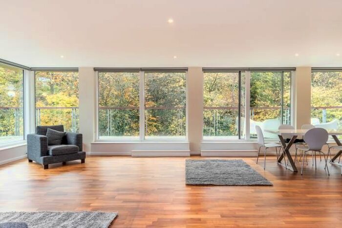 2 Bedroom Flat To Rent In Bells Mills, Edinburgh, EH4