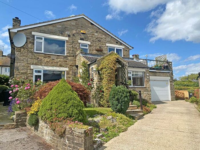 4 Bedroom House For Sale In St. Johns Drive, North Rigton, Leeds, LS17