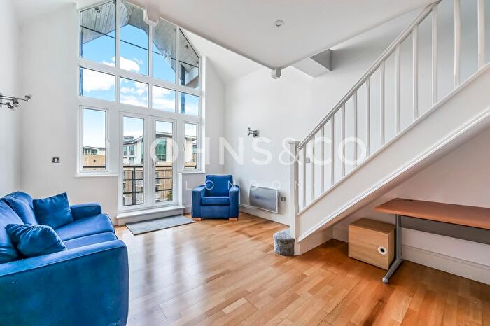 3 Bedroom Flat To Rent In Brentford Lock, Brentford, London, TW8