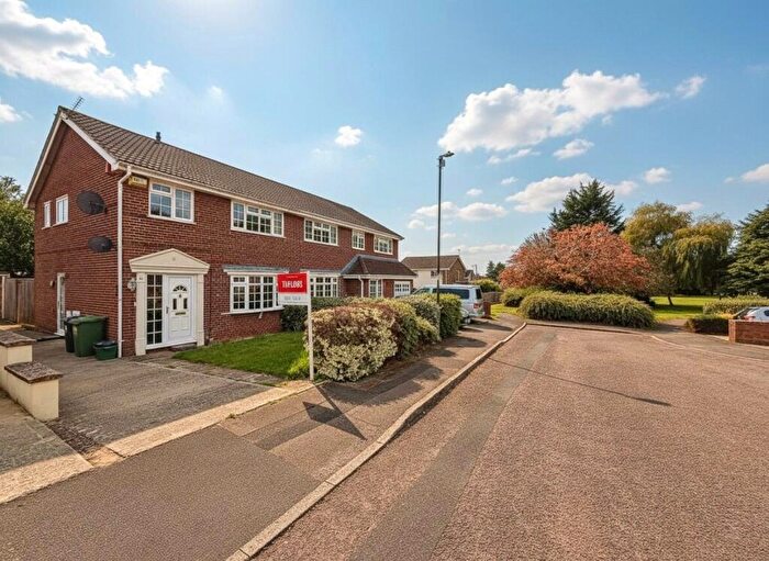 3 Bedroom Semi-Detached House For Sale In Dorset Way, Bristol, Avon, BS37