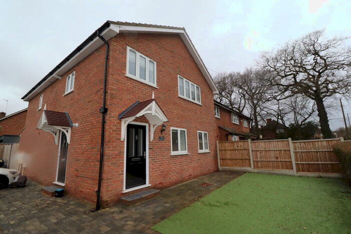 2 Bedroom Maisonette To Rent In Brentwood, CM13