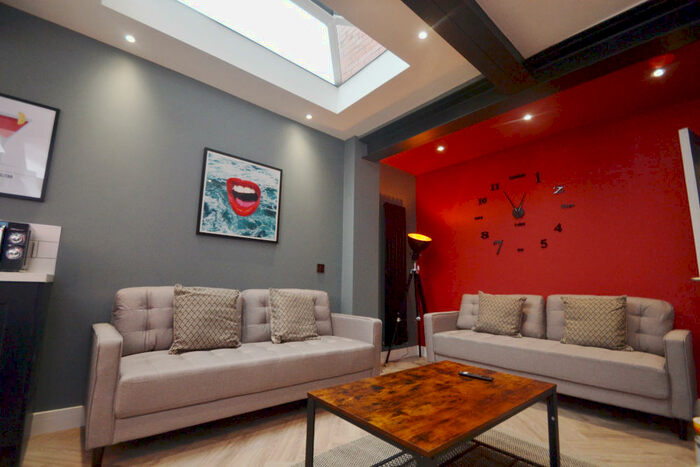 7 Bedroom Semi-Detached House To Rent In Rusholme Grove, Rusholme, Manchester, M14