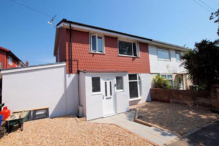 3 Bedroom Semi-Detached House For Sale In Woofferton Road, Paulsgrove, PO6