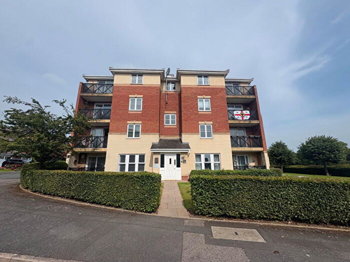 2 Bedroom Apartment To Rent In Cavalier Drive, Halesowen, B63