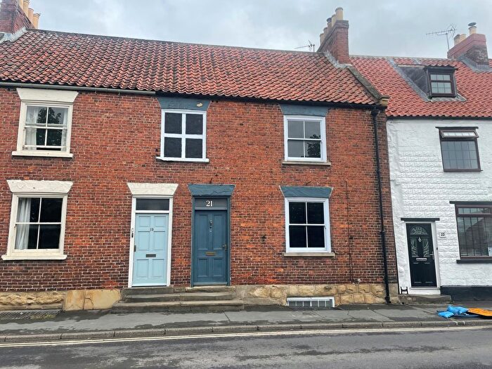 2 Bedroom Terraced House To Rent In Castlegate, Malton, YO17