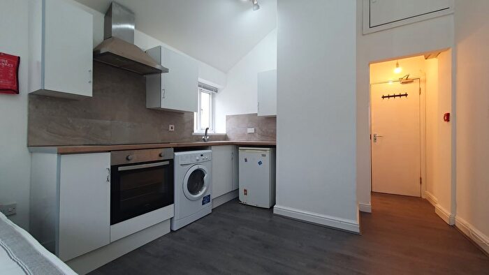 1 Bedroom Studio To Rent In Gold Street, Adamsdown, Cardiff, Cardiff, CF24