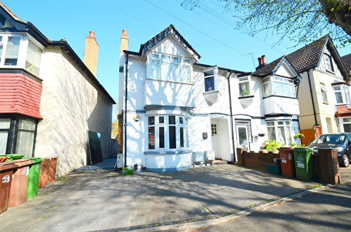 1 Bedroom Flat To Rent In Lenham Road, Sutton, SM1