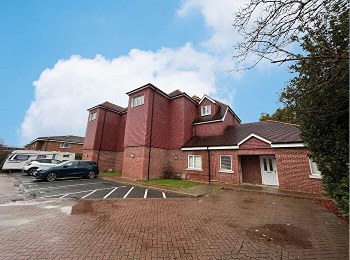 18 Bedroom Property For Sale In Flats – Bowls Court, Station Road, Hayling Island, Hampshire, PO11