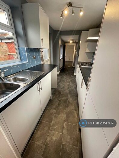 4 Bedroom Semi-Detached House To Rent In Mill Street, Crewe, CW2