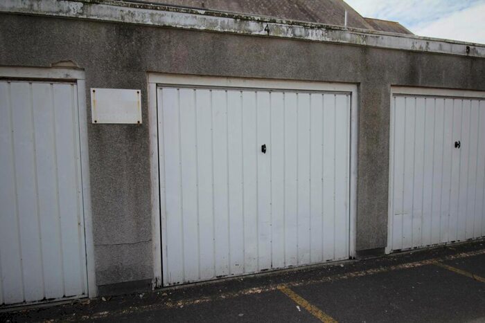 Garage / Parking To Rent In Ellenborough Park South, Weston-super-Mare, BS23