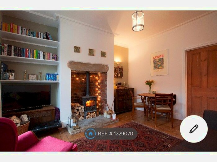 2 Bedroom Terraced House To Rent In Greenwood Mount, Leeds, LS6