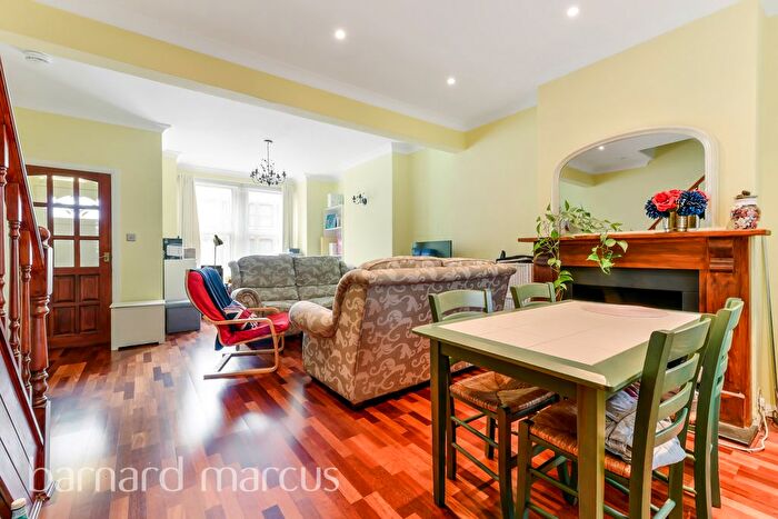 2 Bedroom Property To Rent In Haydons Road, London, SW19