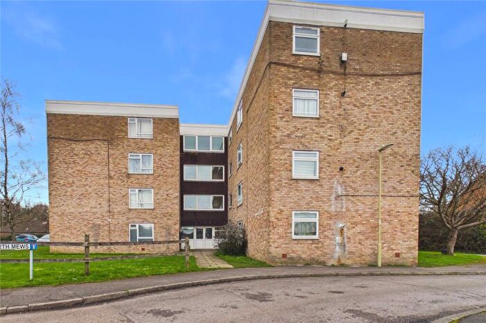 2 Bedroom Apartment For Sale In Tunworth Court, Tadley, Hampshire, RG26