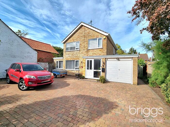 3 Bedroom Detached House For Sale In Towngate West, Market Deeping, PE6